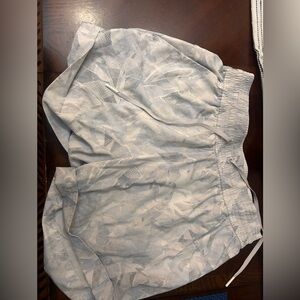 Men's White Patterned Shorts